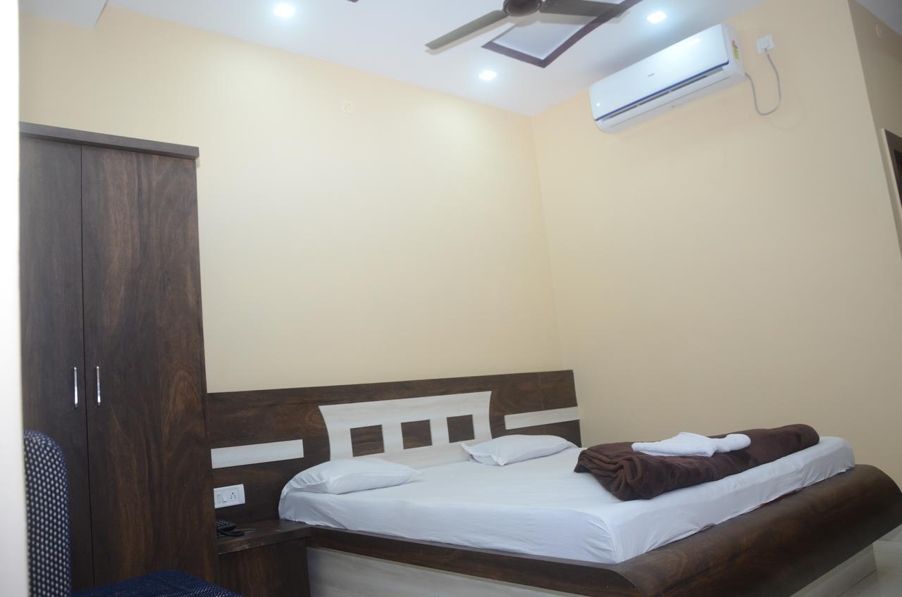 Hotel Sharda Inn Deoghar Exterior photo